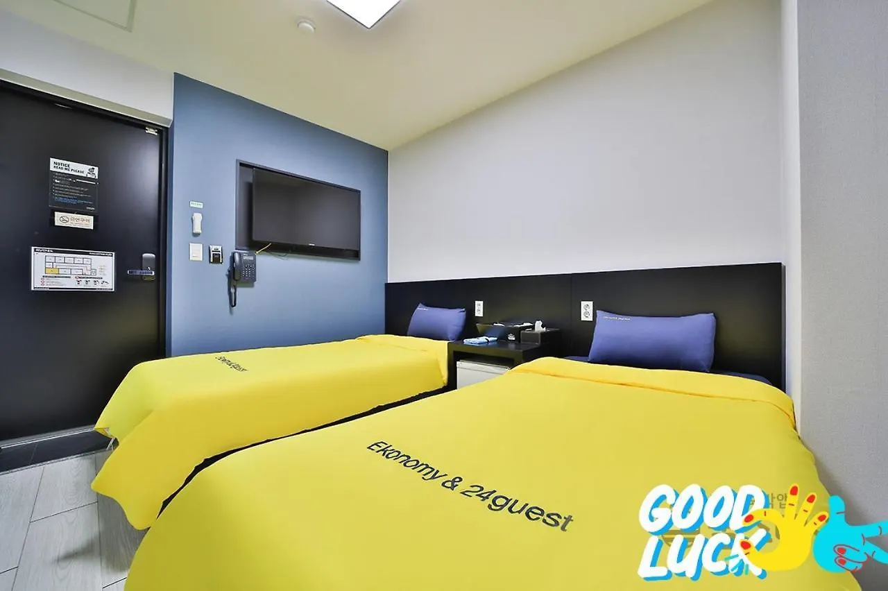 Ekonomy Hotel Nampo Busan South Korea